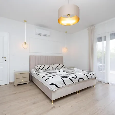 아파트 Beautiful Apartment In Split With Wifi