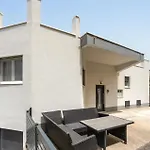 Beautiful Apartment In Split With Wifi Split