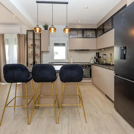 Awesome In With Wifi Apartment *